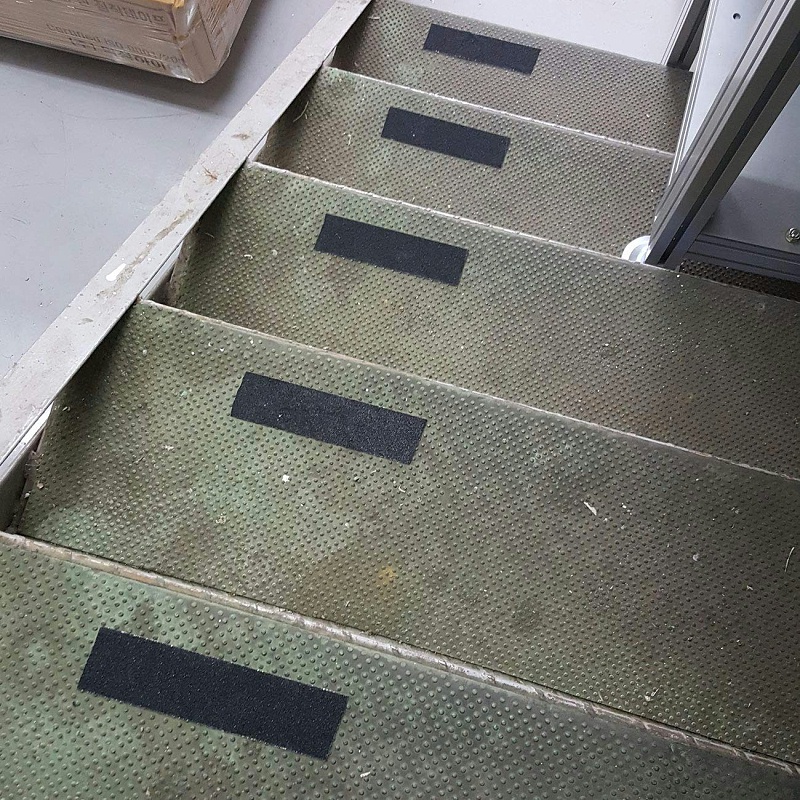 楼梯防滑【深圳富联】